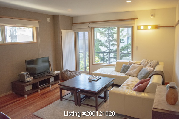 Apt-No3_Yukiyama_02 - View of the living room area.