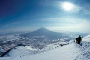 Niseko Explorer Tour hike to Niseko Annupuri Peak